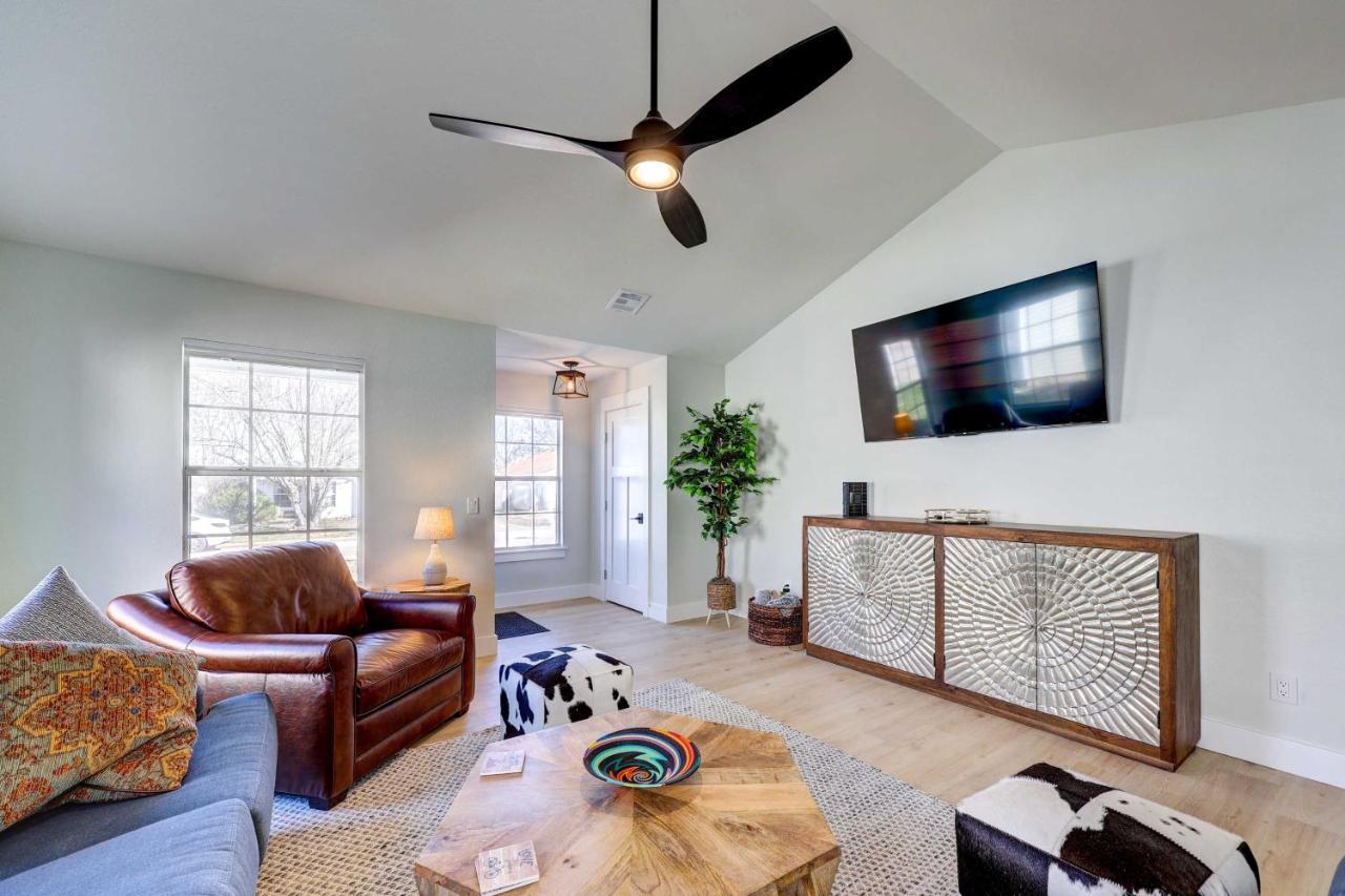 Chic Bentonville Home With Patio And Fire Pit! מראה חיצוני תמונה