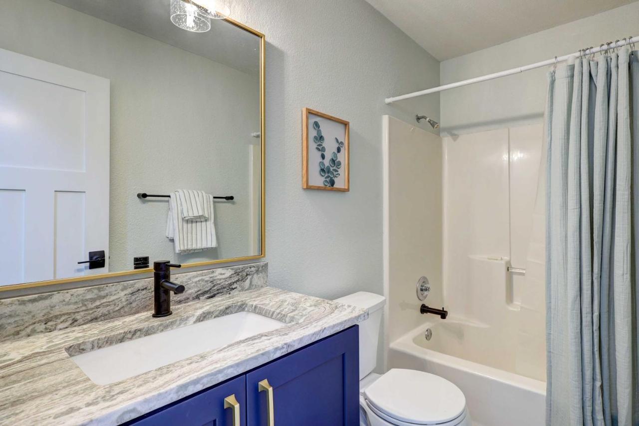 Chic Bentonville Home With Patio And Fire Pit! מראה חיצוני תמונה